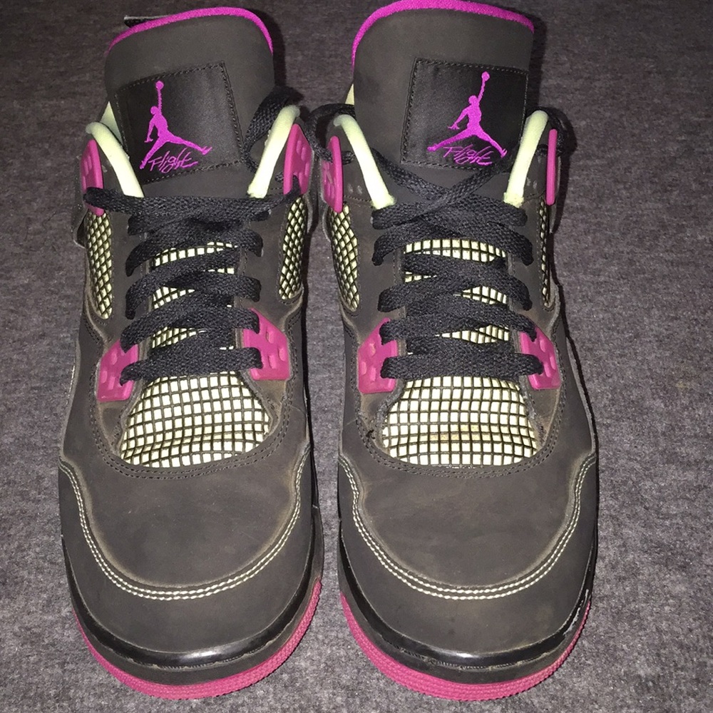 Nike Air Jordan 4